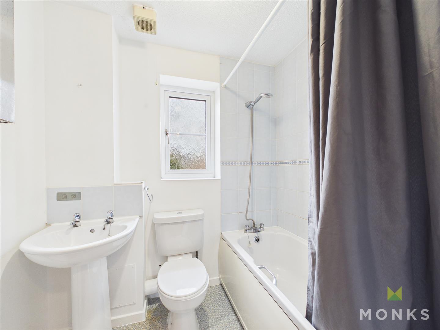 6 White Meadow Close, Shrewsbury, SY1 3SU For Sale